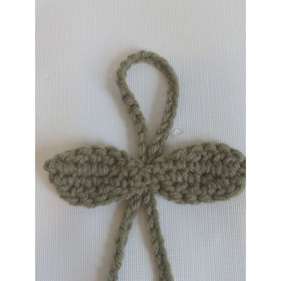 Handmade Acyrlic Crochet Lily of the Valley Adjustable Hanging Vine Decoration - Picture 7 of 7